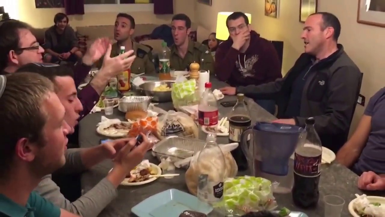 The IDF Rabbinical Choir Sings Eishet Chayil at Dinner
