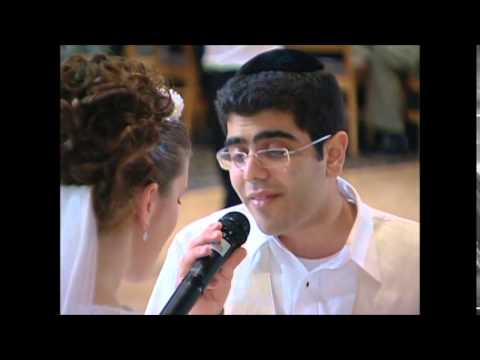 Groom Serenades Bride with Eishet Chayil at Wedding