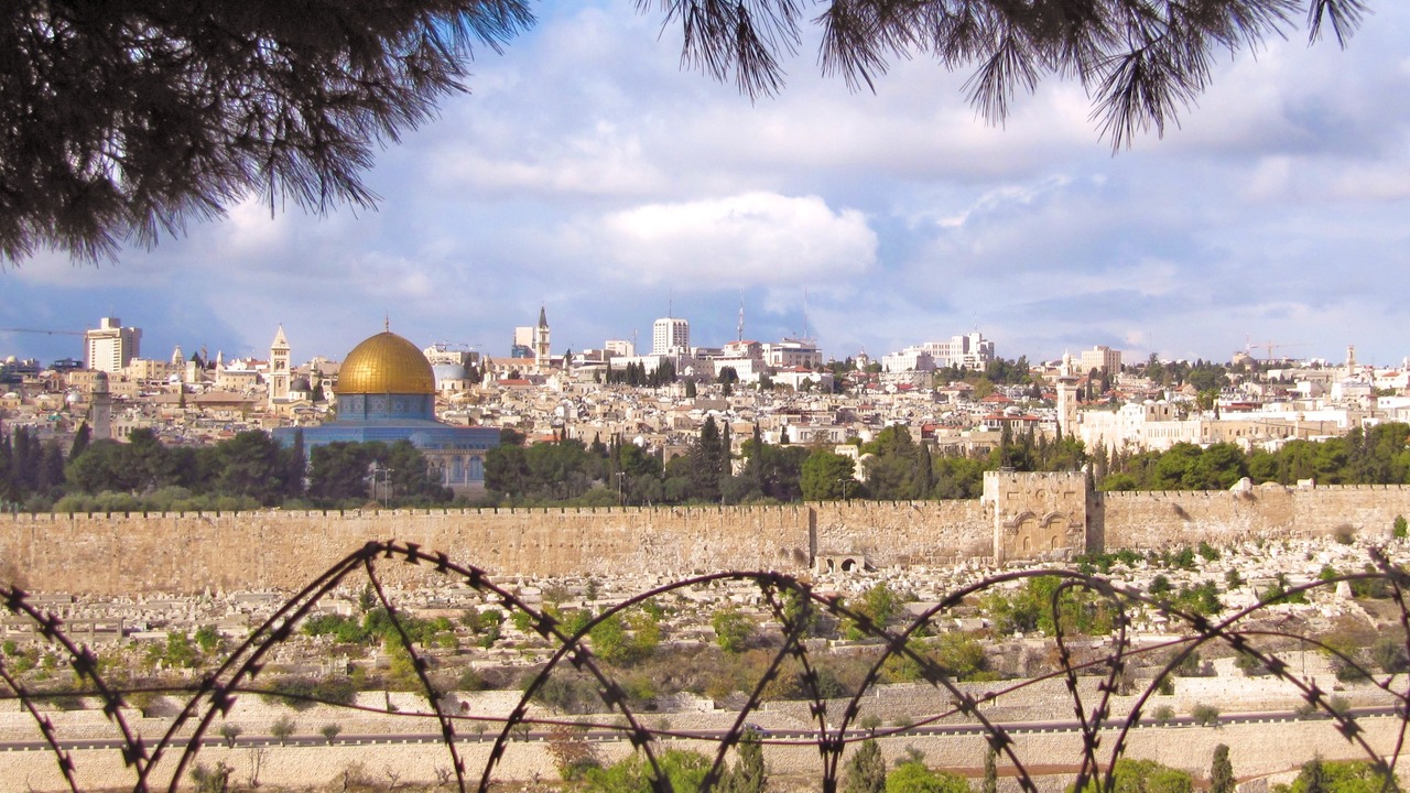 מה יש בה בירושלים?