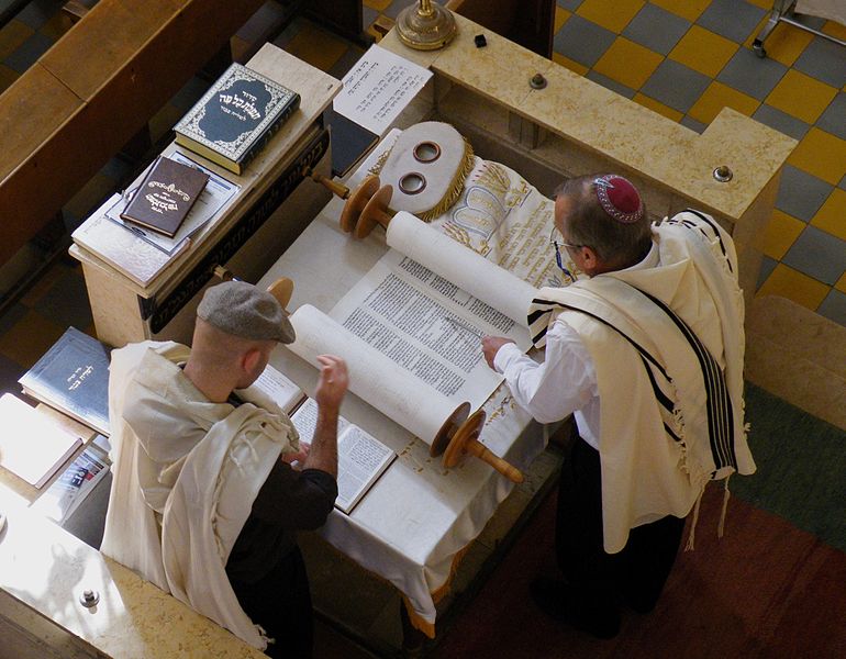 Aliyah 101: What You Should Know Before Being Called to the Torah