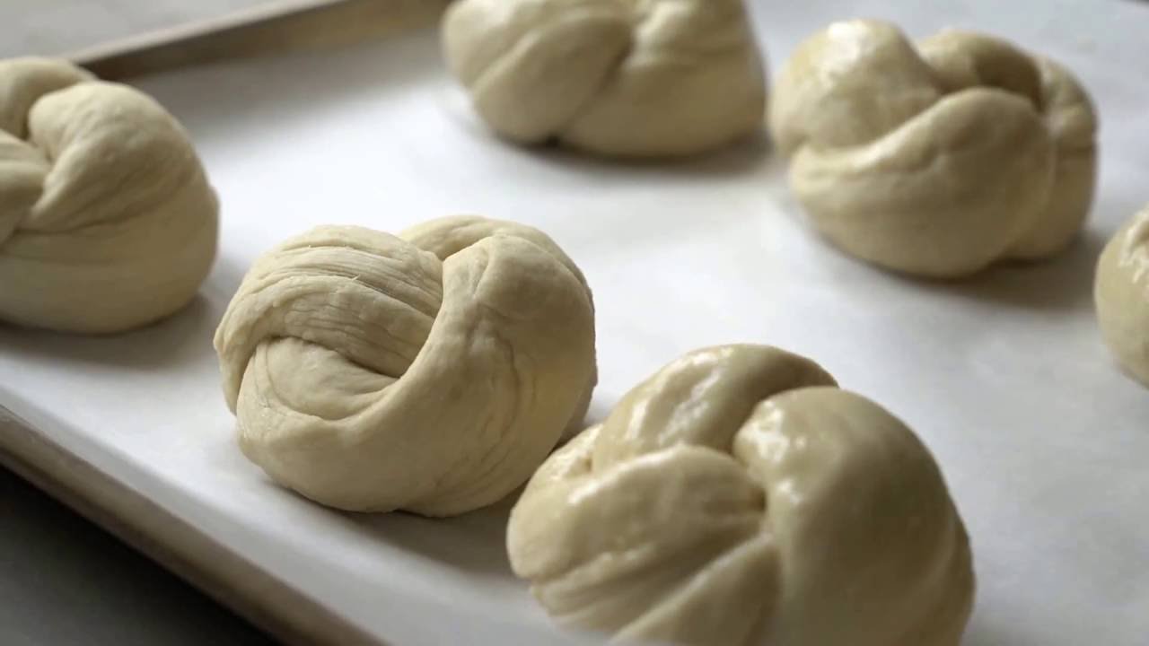 How to Braid a Round Challah for Rosh Hashanah