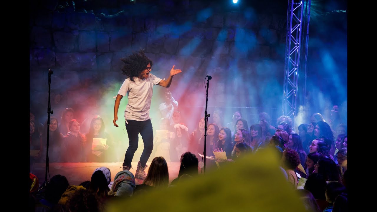 Koolulam: 1000 People Sing Bob Marley’s “One Love” in Jerusalem