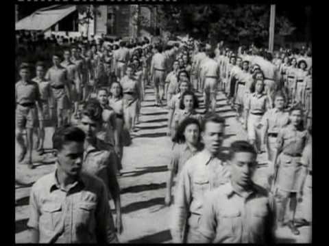 יום השואה הראשון בגימנסיה הרצליה 1946